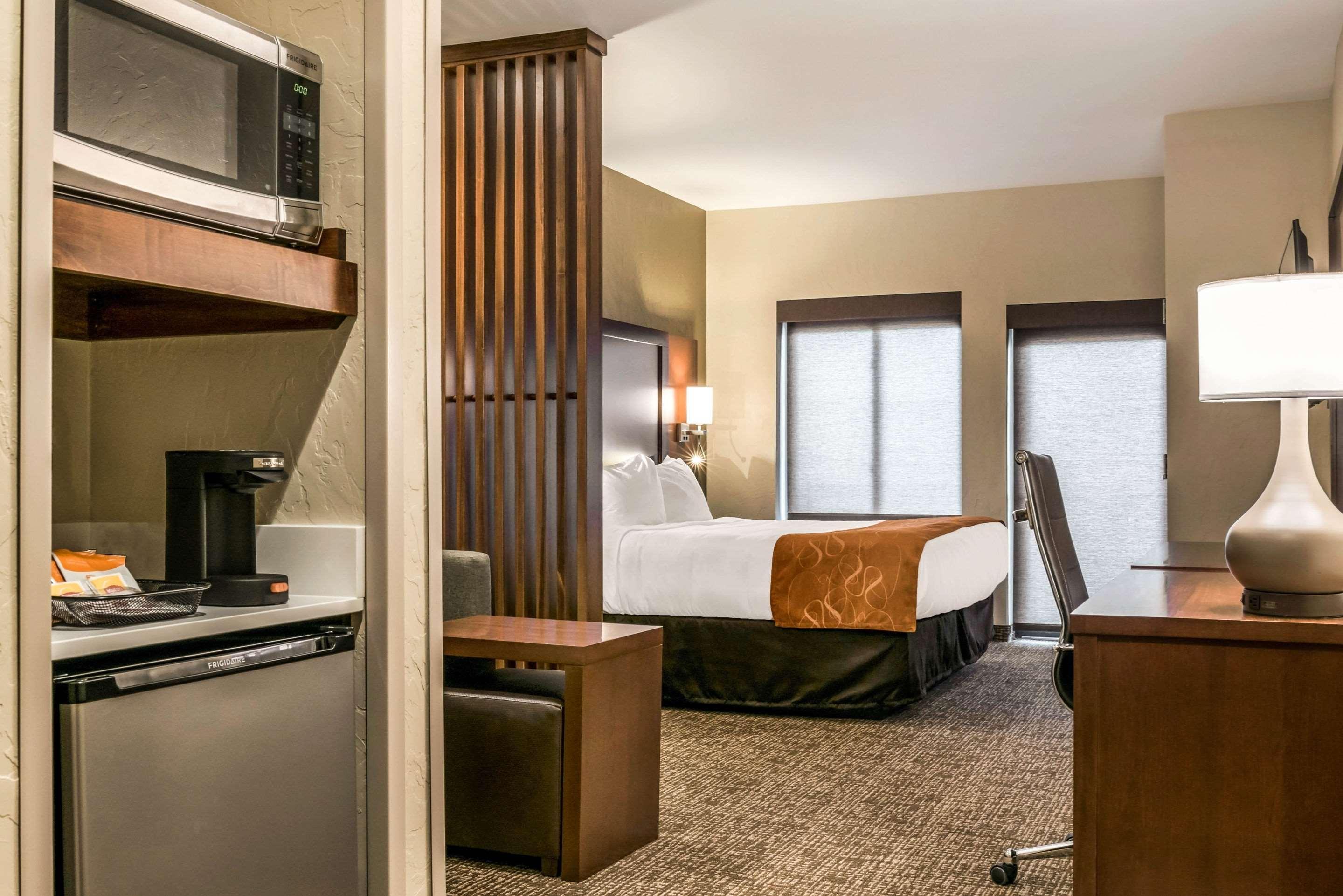 Comfort Suites Florence - Cincinnati South Екстериор снимка