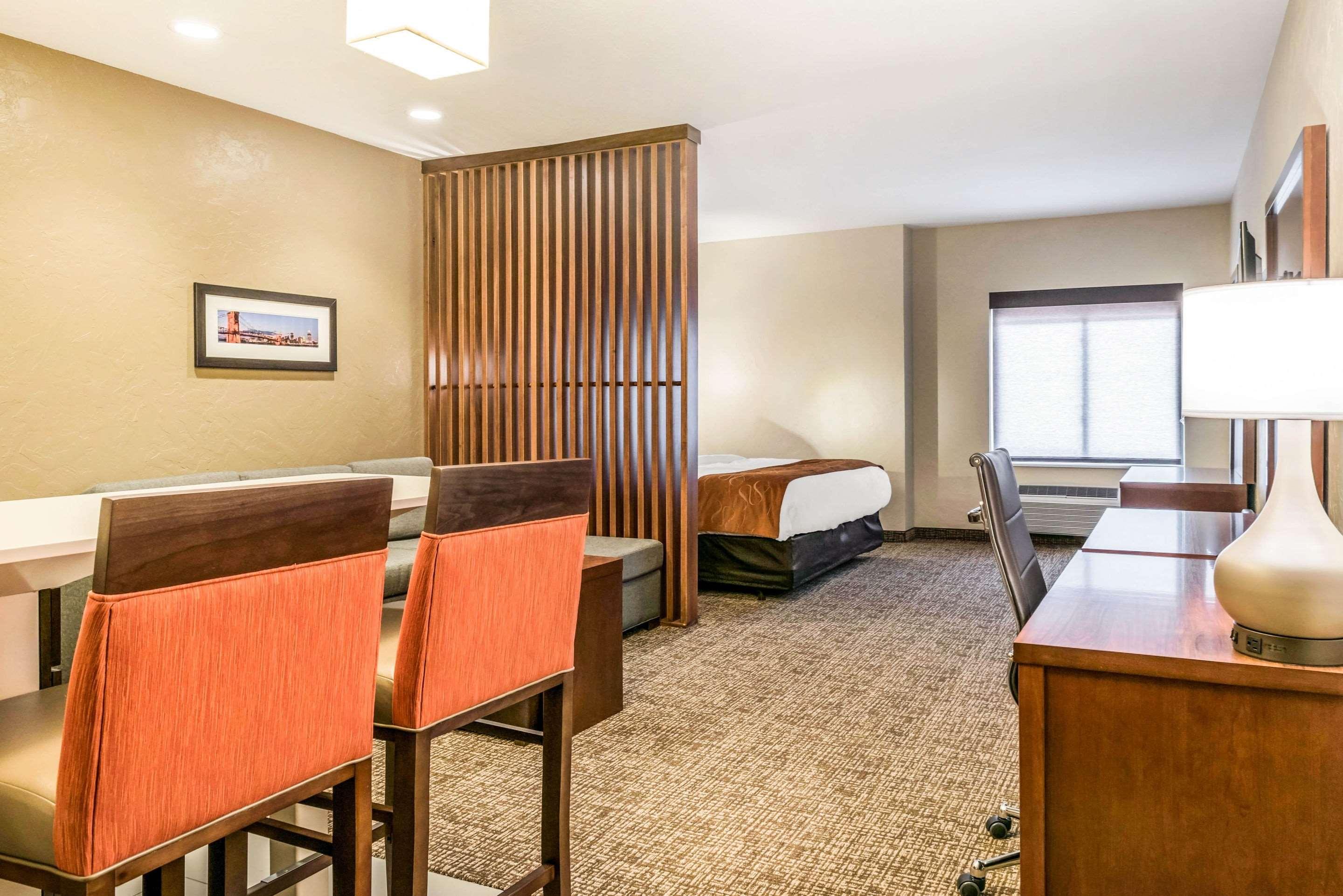 Comfort Suites Florence - Cincinnati South Екстериор снимка