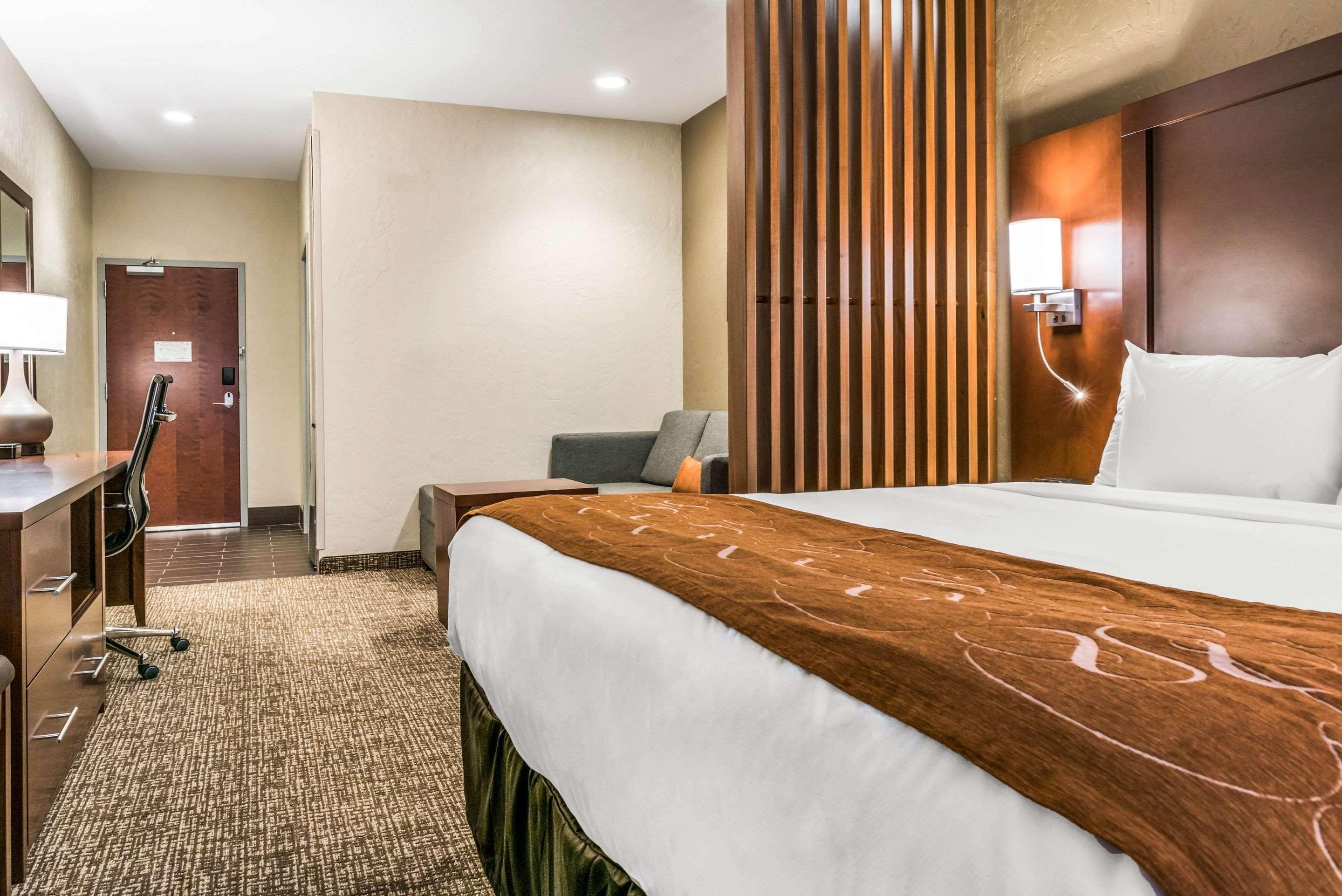 Comfort Suites Florence - Cincinnati South Екстериор снимка