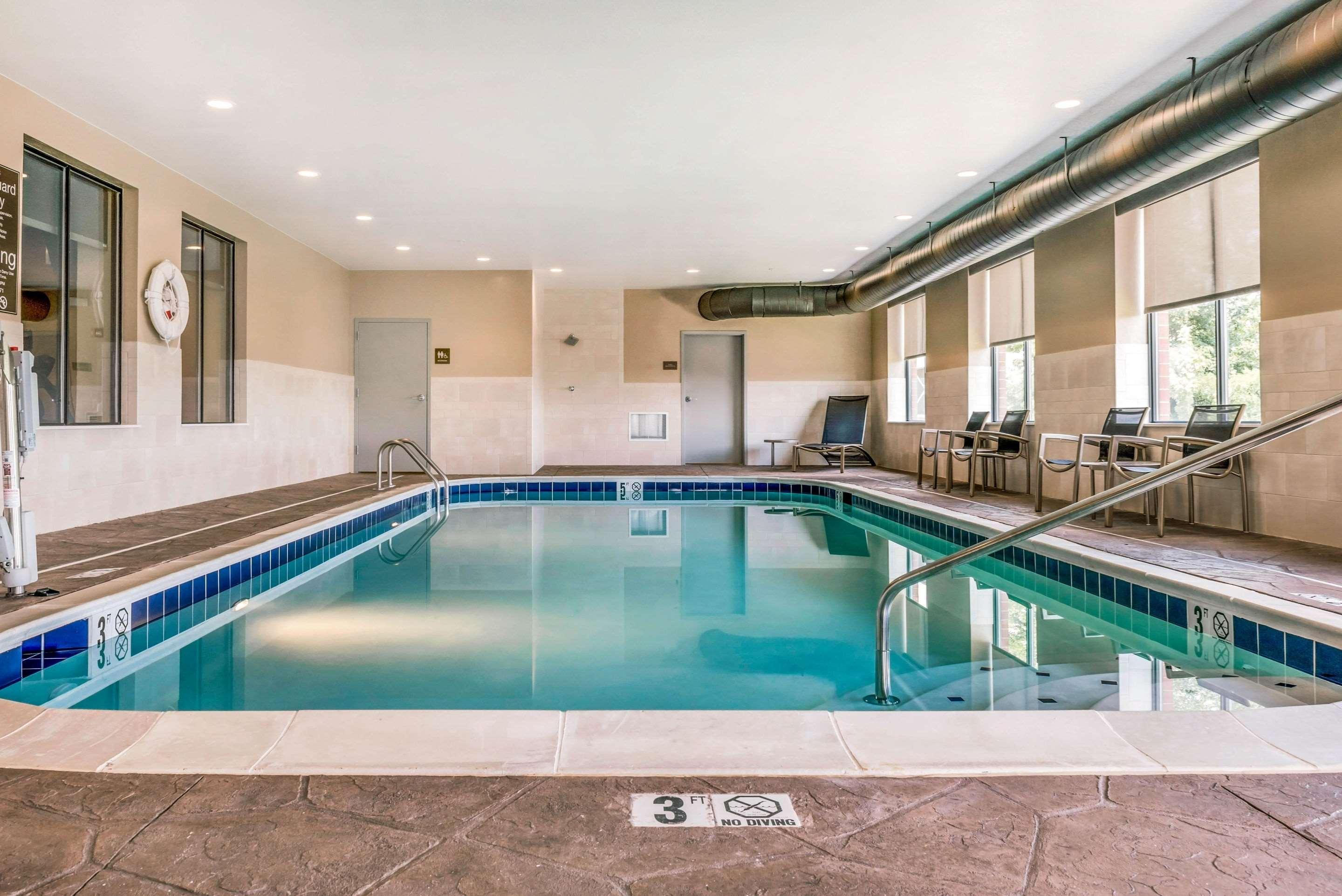 Comfort Suites Florence - Cincinnati South Екстериор снимка